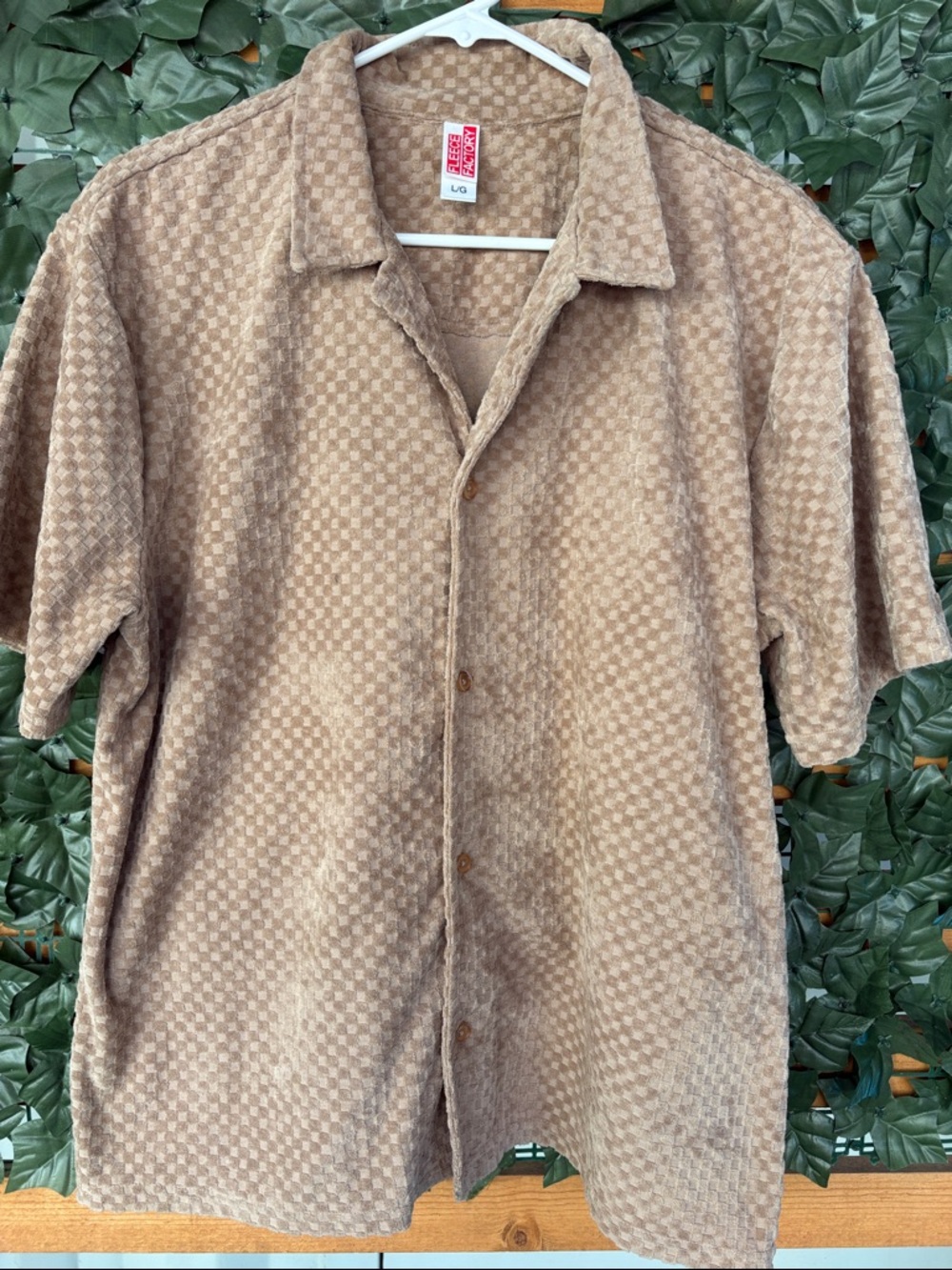 Fleece factory Casual Short-Sleeve Button-Down Shirt for men in Light Brown